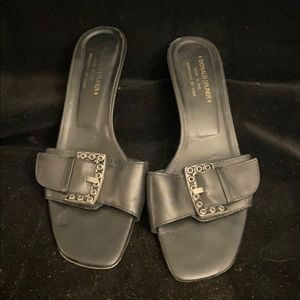 Black leather Sandals. 10M